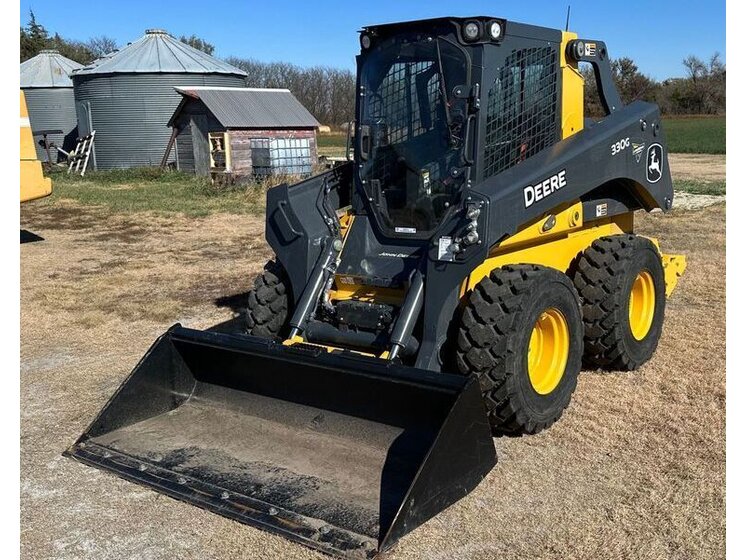2021 John Deere 330G equipment photo