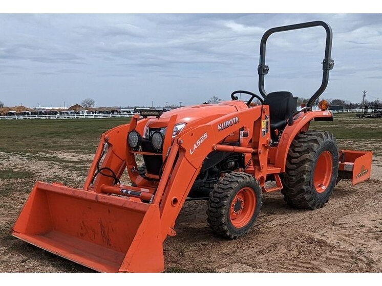 2019 Kubota L3301D