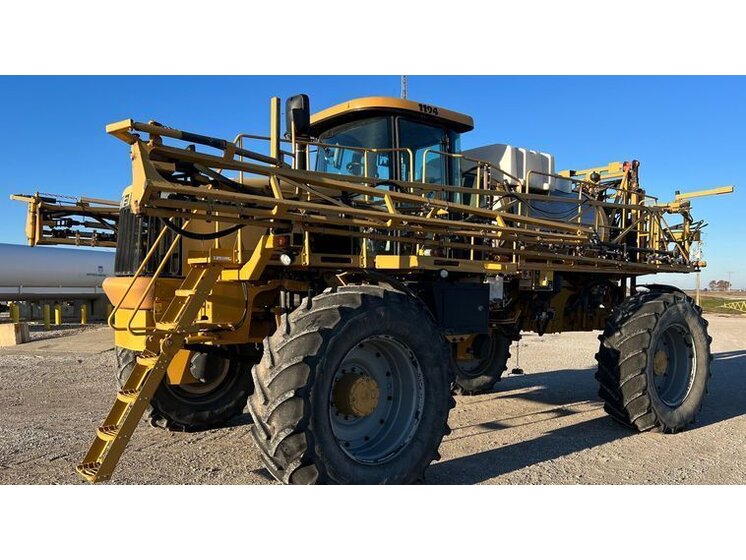 2011 AG Chem RoGator 1194