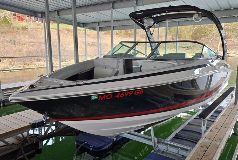 2014 Regal 2300 Fastrac equipment photo