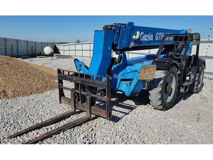 2017 Genie GTH-1056